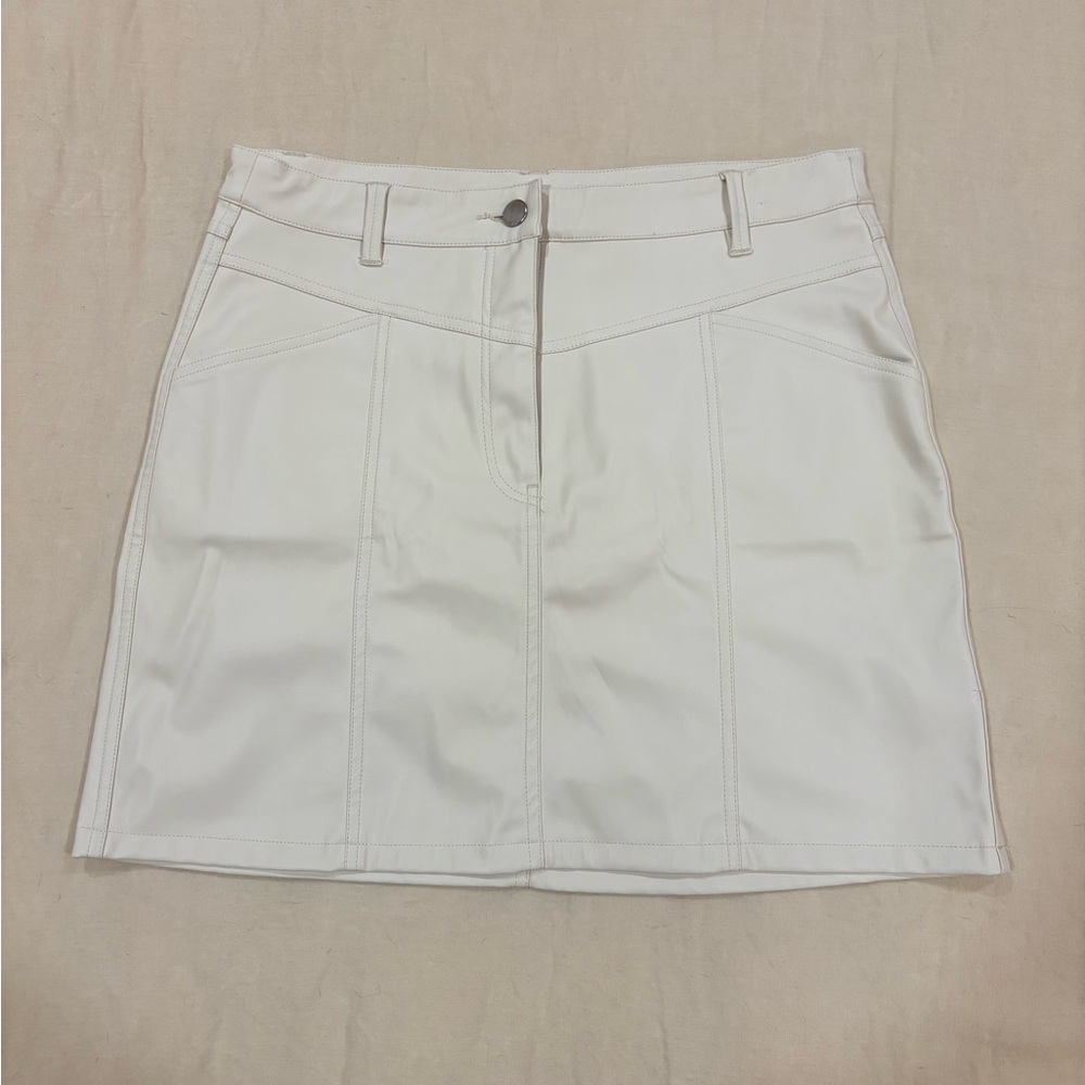 JustFab Cream Mini Skirt